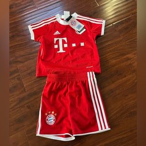 Brand new Bayern Munich baby outfit
